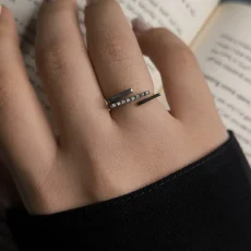 انگشتر نقره زنانه ایتالیایی ۱.۸ گرم – زیورآلات شیک و ظریف