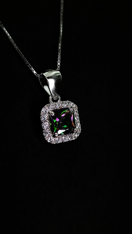 پلاک نقره توپاز هفت رنگ با عیار 925